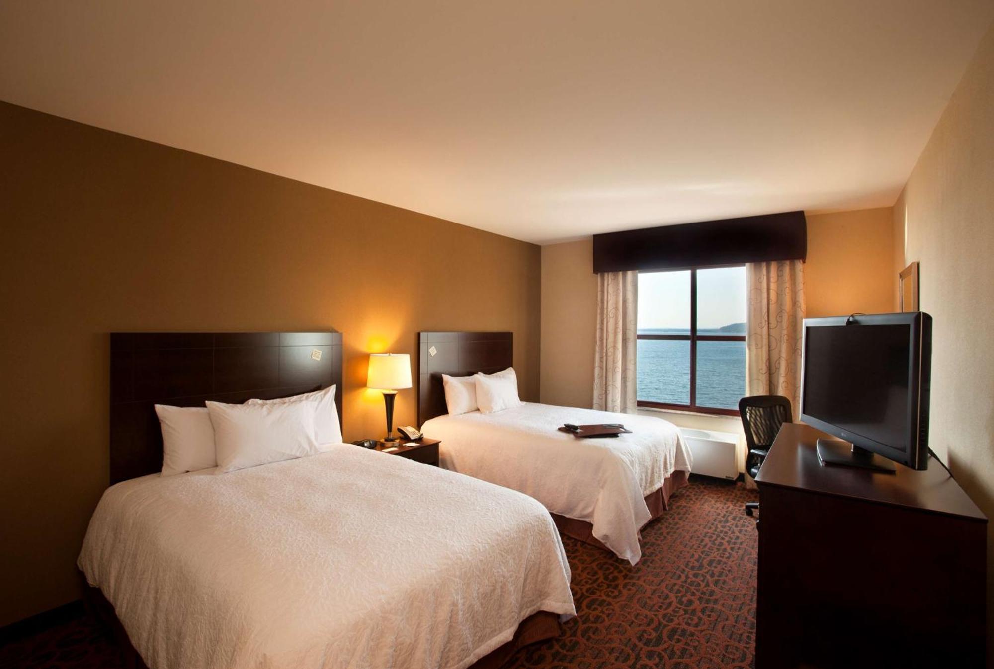 Hampton Inn Marquette-Waterfront Eksteriør bilde