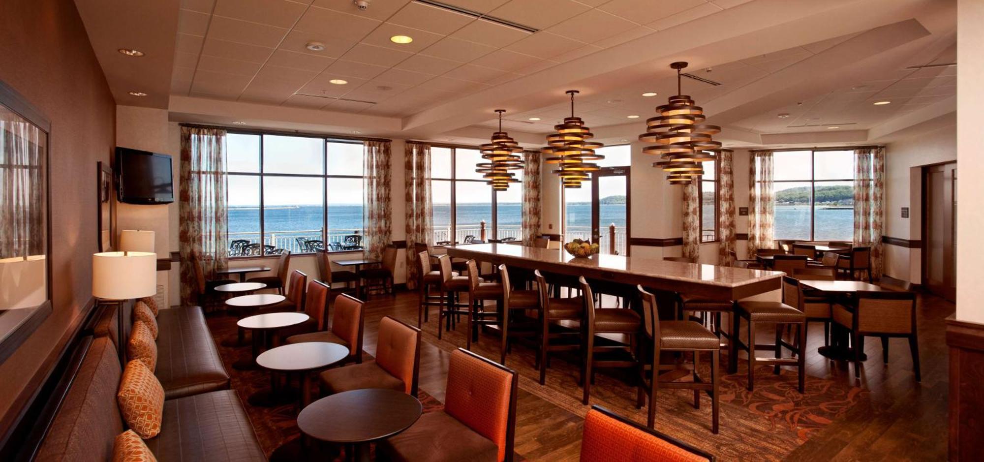 Hampton Inn Marquette-Waterfront Eksteriør bilde